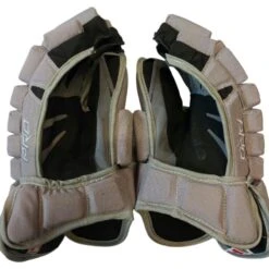 Eagle Custom Aero Grey Gloves - Senior -Hockeyvancouver 20230311 131303 1