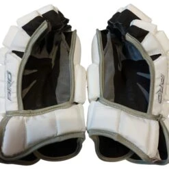 Eagle Custom Aero White & Silver Gloves - Senior -Hockeyvancouver 20230313 103245